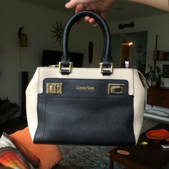 Calvin Klein Bag - Picture 3 of 15